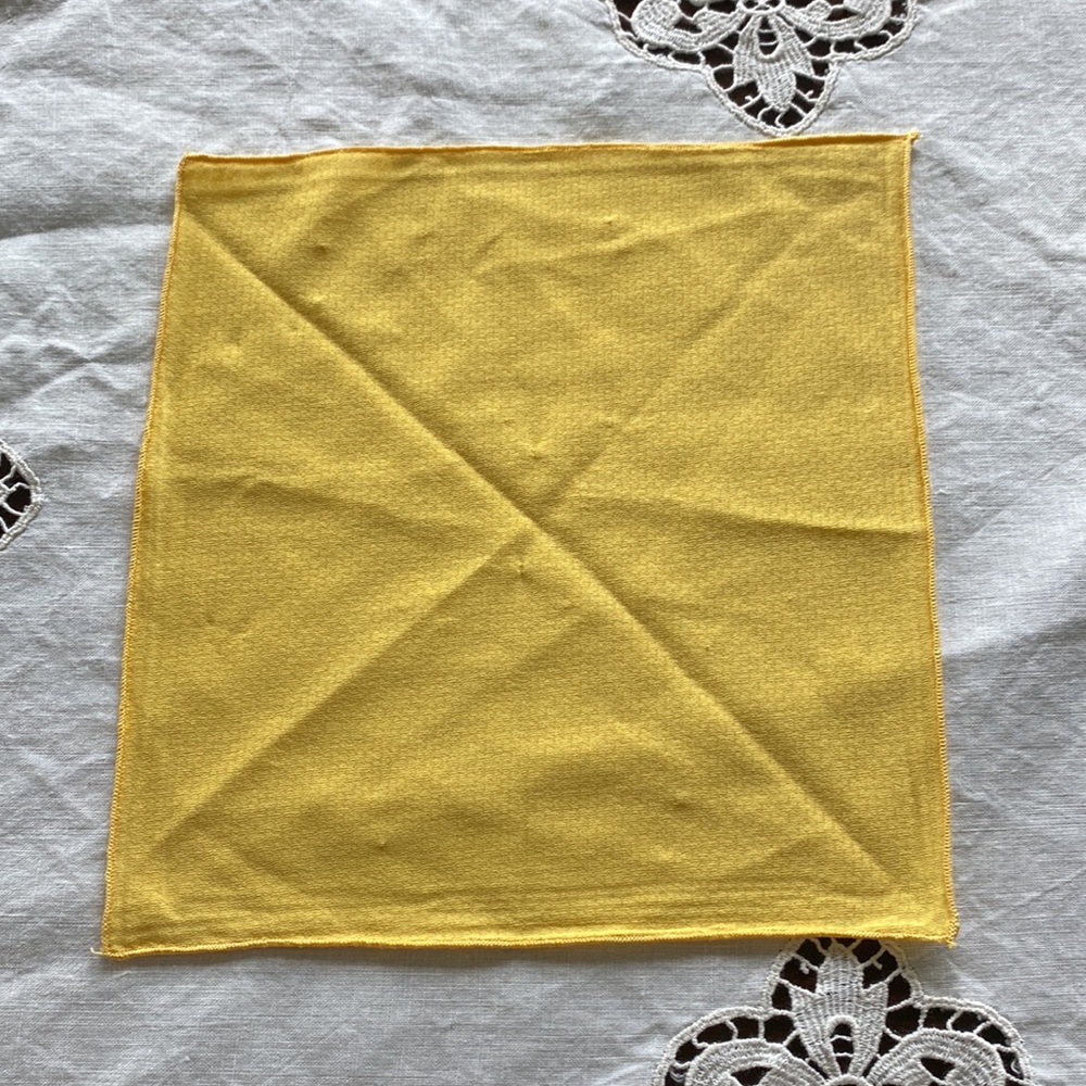 Vintage Floral Handkerchief Set - Yellow & White Hankies! - Picture 3 of 7